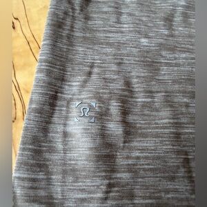 Lululemon Men's Metal Vent Tech Short sleeve top- Small- worn once
